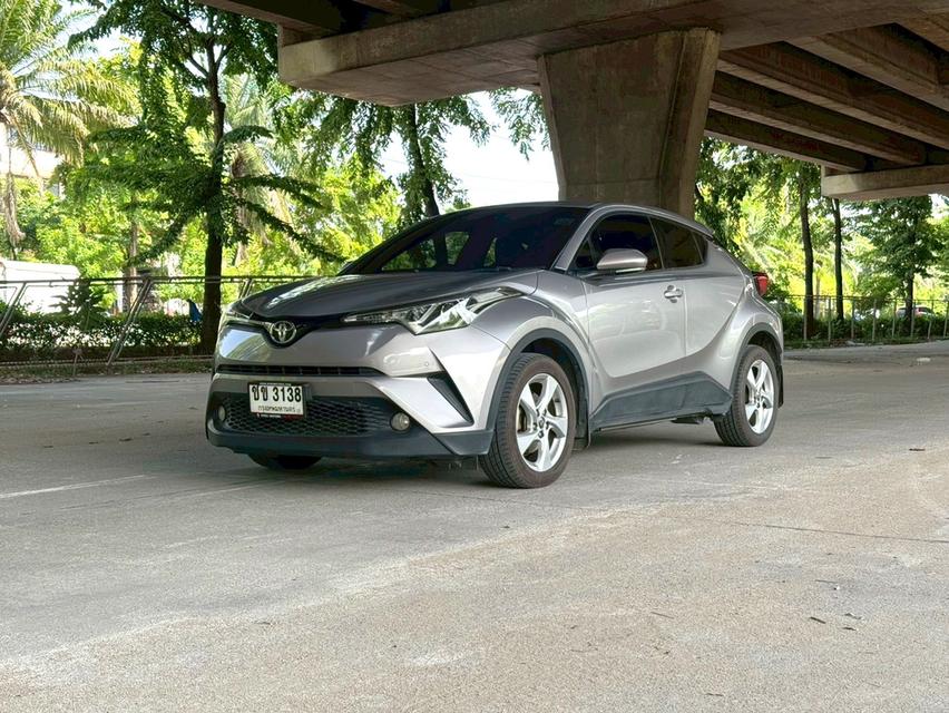 ขายรถ Toyota C-HR 1.8 Mid ปี 2018 สีเทา เกียร์ออโต้