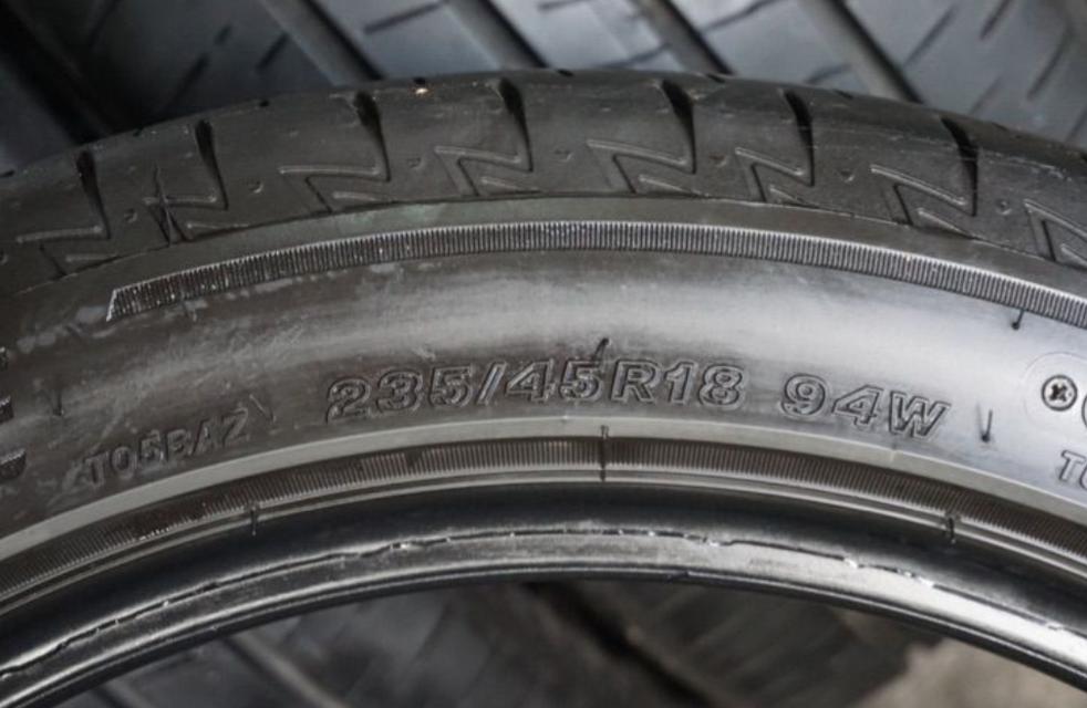 ยาง BRIDGESTONE รุ่น TURANZA ขอบ18 ขนาด 235-45 R18 ยางปี 20 4