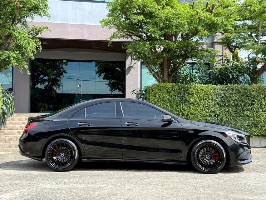 2019 BENZ CLA 250 AMG NIGHT EDITION รถมือเดียวออกป้ายแดง รถวิ่งน้อยเพียง 69,000 กม รถไม่เคยมีอุบัติเหตุครับ 2