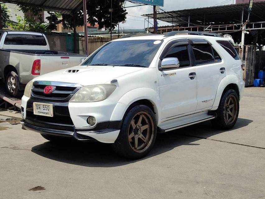 Toyota Fortuner ปี 08เครื่อง 3.0 เกียร์ออโต้ 4×4 รูปที่ 5