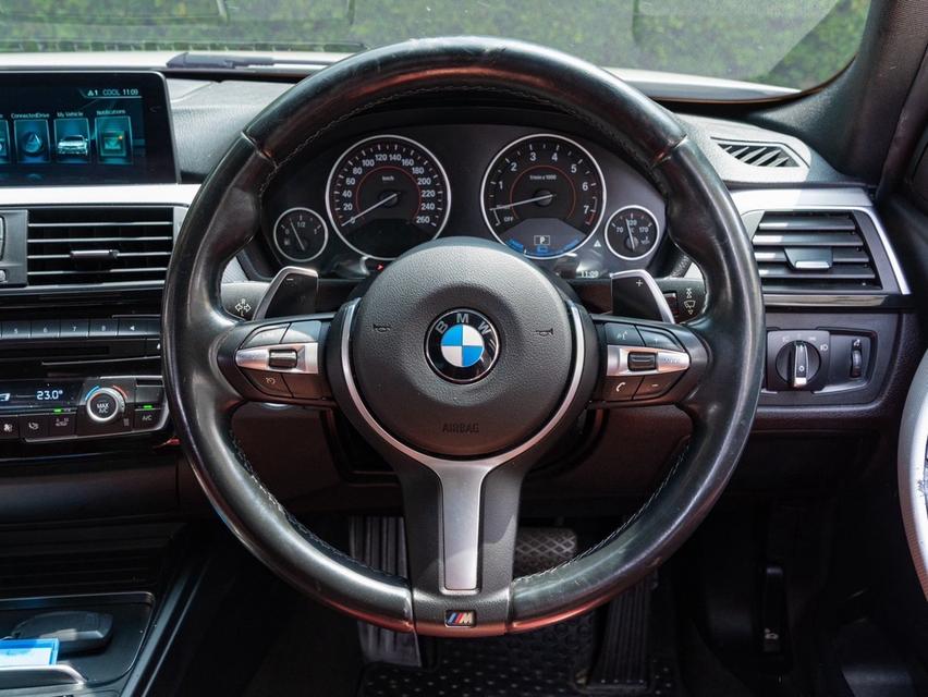 BMW 330e M SPORT | ปี 2017 (พร้อมทะเบียนสวย)มือสอง รูปที่ 12