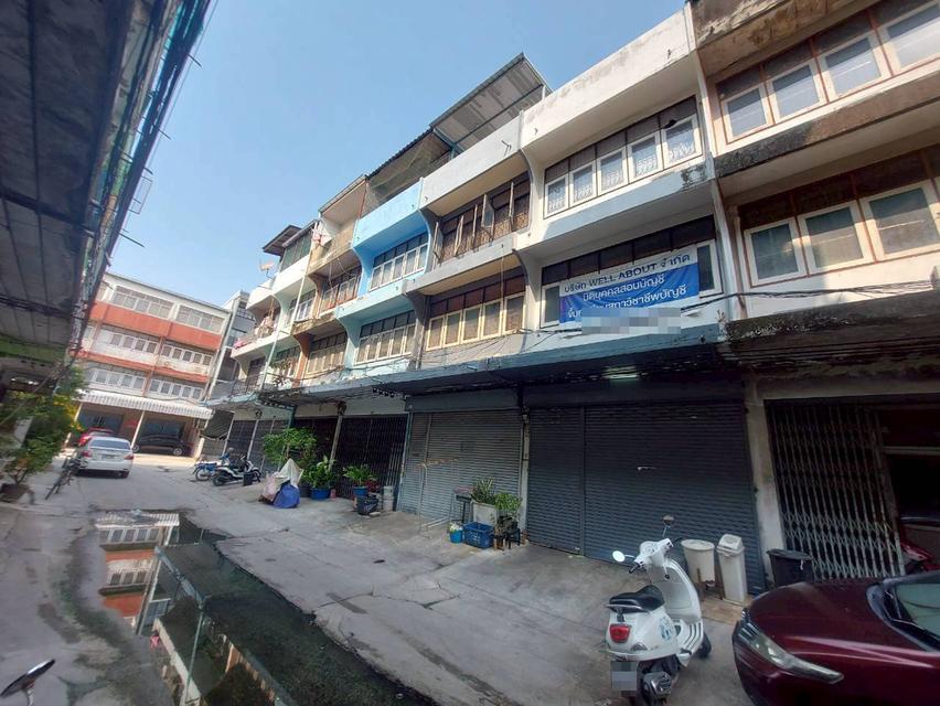 ขายอาคารพาณิชย์ 3 ชั้นครึ่ง ซอยลาดพร้าว62 3