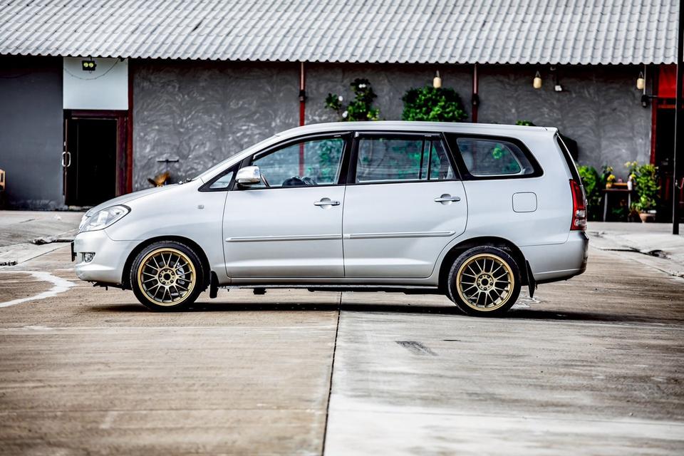 Toyota INNOVA 2.0V AT ปี 2007 สีเทา  10