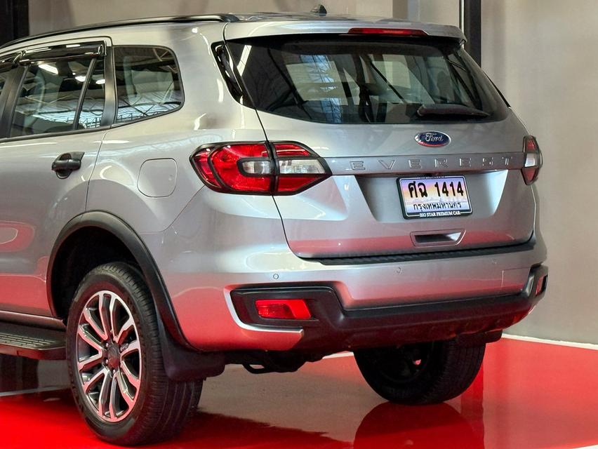2020 FORD EVEREST 2.0 รถมือเดียวออกป้ายแดง รถวิ่งน้อย สภาพป้ายแดง  เข้าศูนย์ทุกระยะ รถไม่เคยมีอุบัติเหตุครับ 9