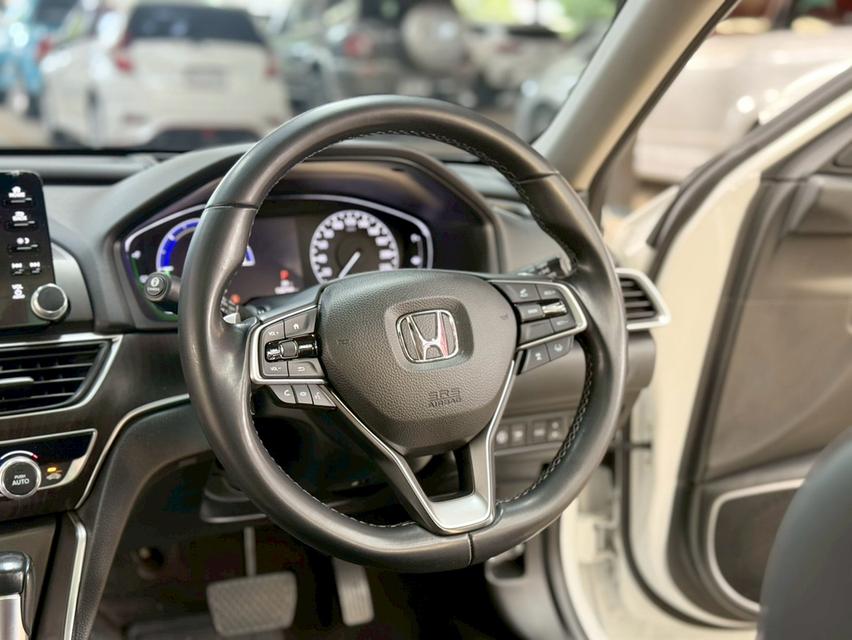 HONDA ACCORD 2.0 HYBRID TECH ปี2020 รถบ้านแท้ ออพชั่นเต็มคัน พร้อมใช้ 17