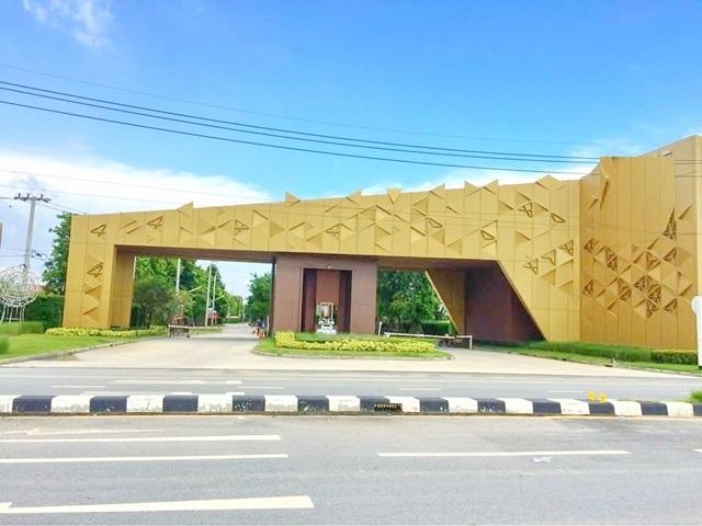 แสนสิริ 2 ชั้น ให้เช่าคฤหาสน์ สภาพใหม่ 50 ตร.วา 200 ตร.ม.รพ.บางเสาธง 2 กม.ABAC บางนา 3.7กม. .3 นอน 2 น้ำ ถ.บางนา-ตราด 5