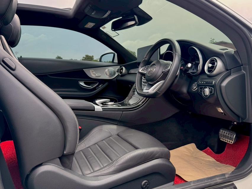 Benz C250 Coupe’ AMG Dynamic ปี 2018. สีขาว  รถสวย เดิมๆ เจ้าของดูแลอย่างดี 14
