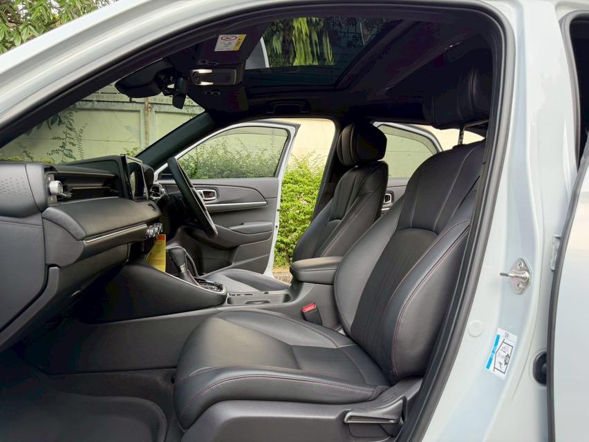 Honda HRV eHEV RS Top สีขาวซันไลท์ ปี23✨มือเดียวป้ายแดง ไมล์ 47,xxx โล เข้าศูนย์ทุกระยะ สีเดิมทั้งคัน 12