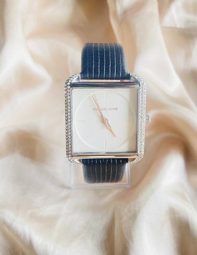 นาฬิกา michael kors มือสองของแท้