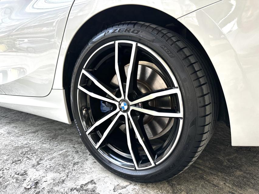 BMW 330e Plug-in Hybrid M Sport ปี2020 รถมือเดียว ไมล์น้อย 18