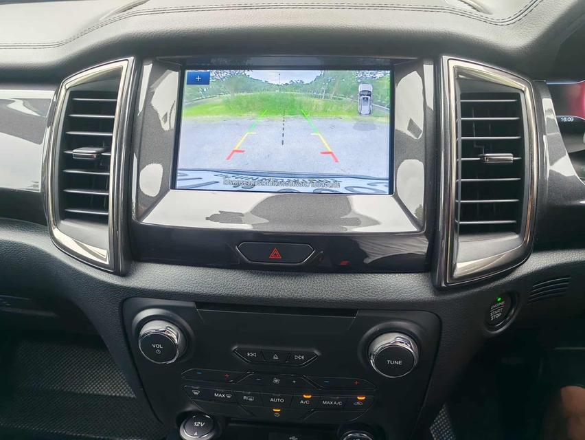 FORD EVEREST 2.0 turbo Titanium Plus Sunroof 2WD A/T 2019 9