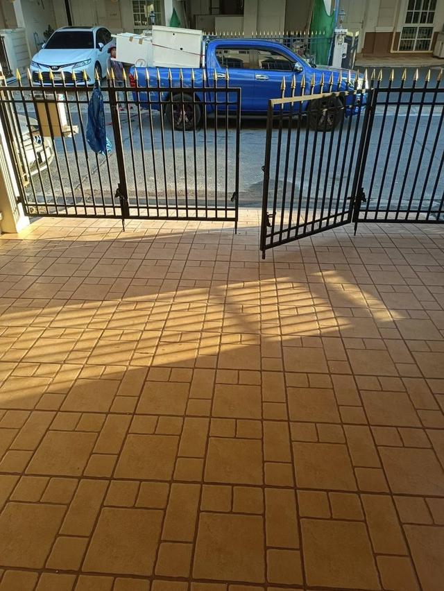 ปล่อยขาย พร้อมผู้เช่า ทาวเฮ้าส์ 3 ชั้น โครงการ พลัส ซิตี้พาร์ค แสนสิริ พระรามเก้า 1