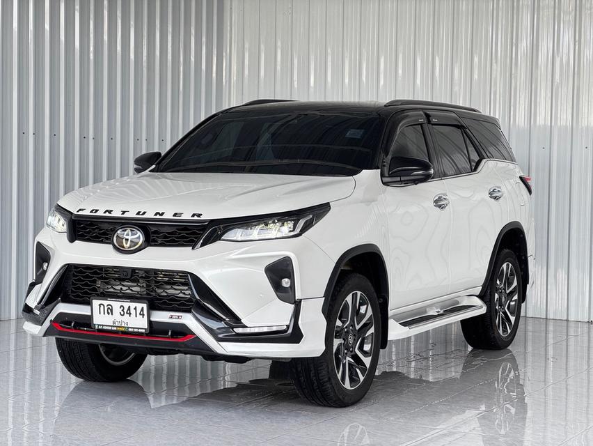 มือเดียว Fortuner 2.8 Legender