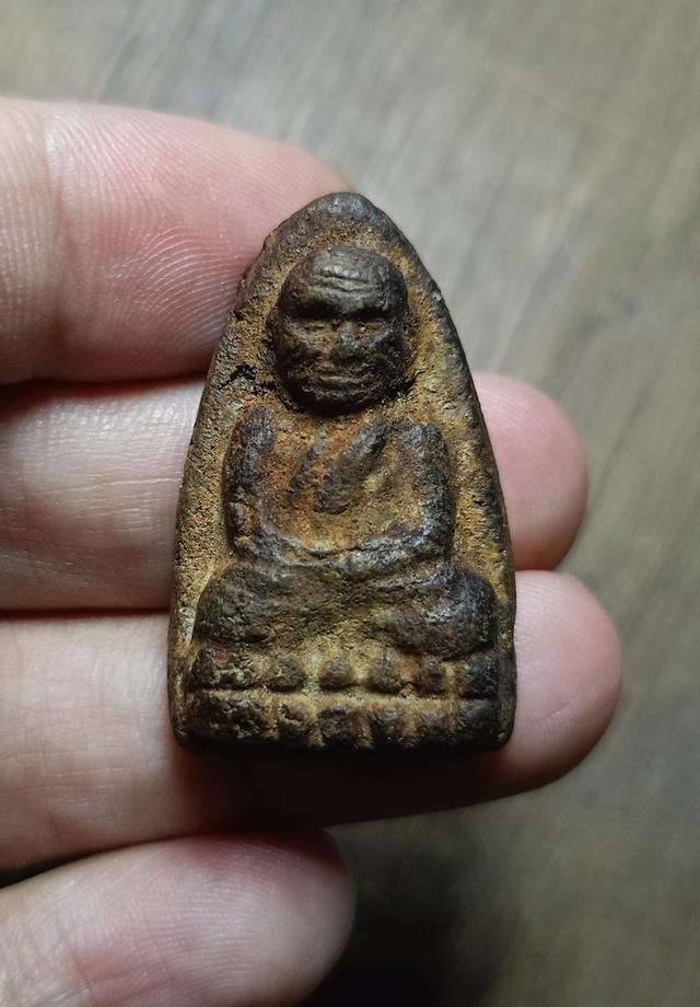 หลวงปู่ทวดเนื้อว่านเก่า