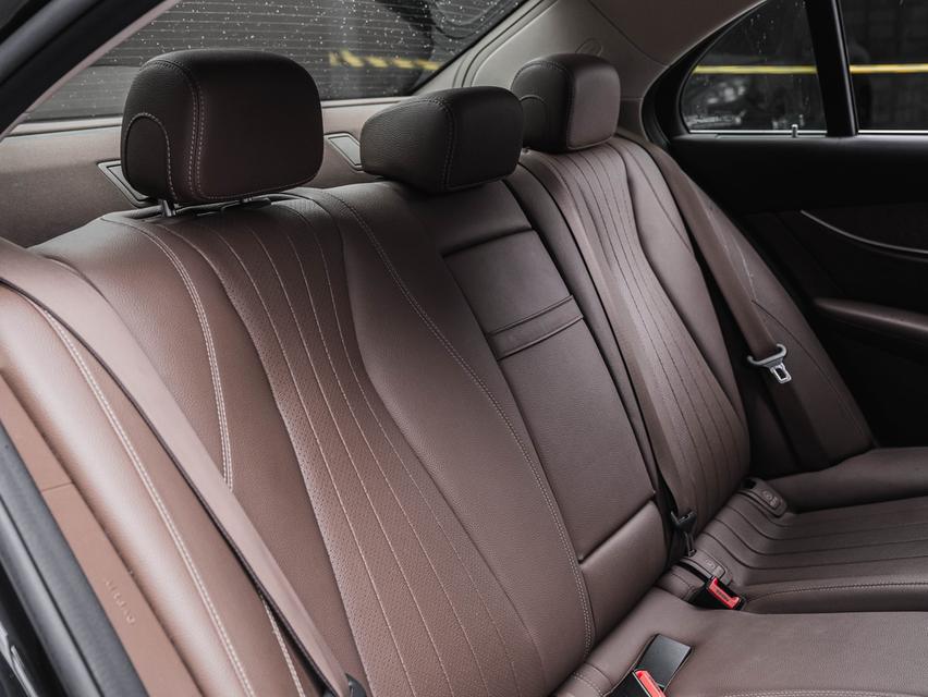 รหัสรถ 67GG5959 Benz E350e W213 ปี 2017 17