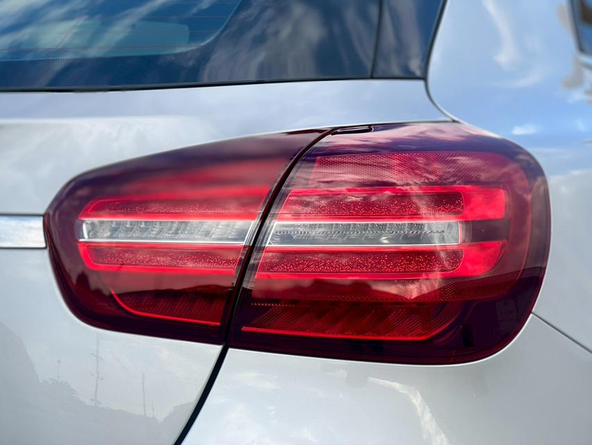 รหัสรถ NCT144 📌Mercedes Benz GLA200 1.6 Urban Facelift 2018 6