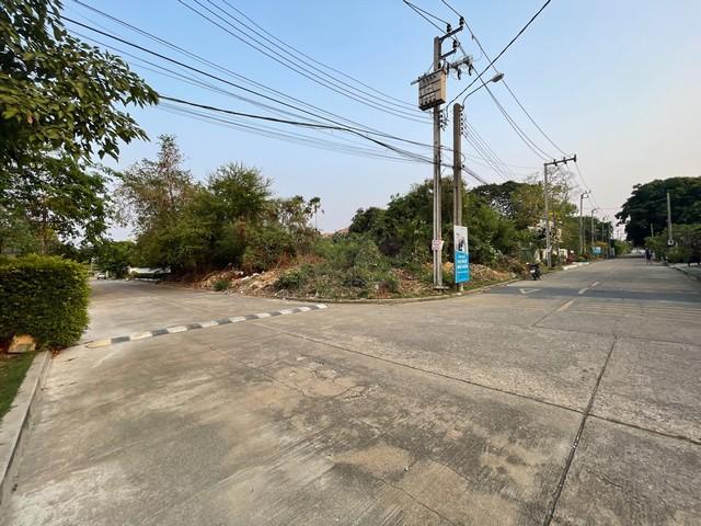 ขายที่ดินเปล่า 296 ตร.ว. ซอยหมู่บ้านเสรีวิลล่า ซอยศรีนครินทร์ 55 ใกล้พาราไดซ์พาร์ค 4
