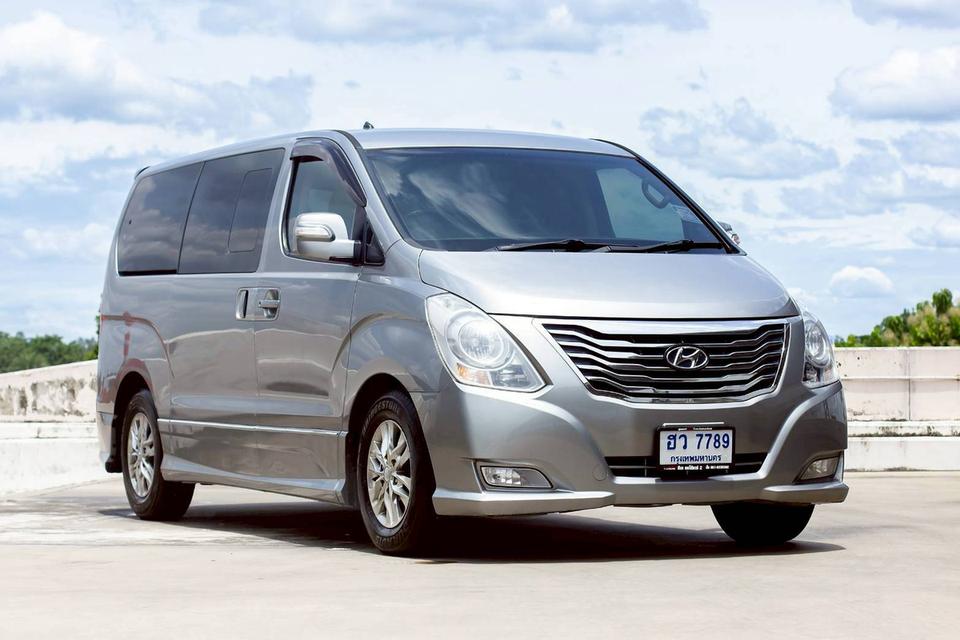 ขาย Hyundai H1 2.5Elite ปี16 3
