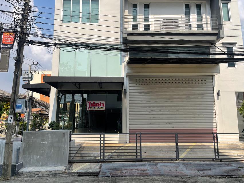  ให้เช่า Home Office / อาคารสำนักงานส่วนตัว พร้อมลิฟต์ขนของ – พระราม 9 ซอย 43 16