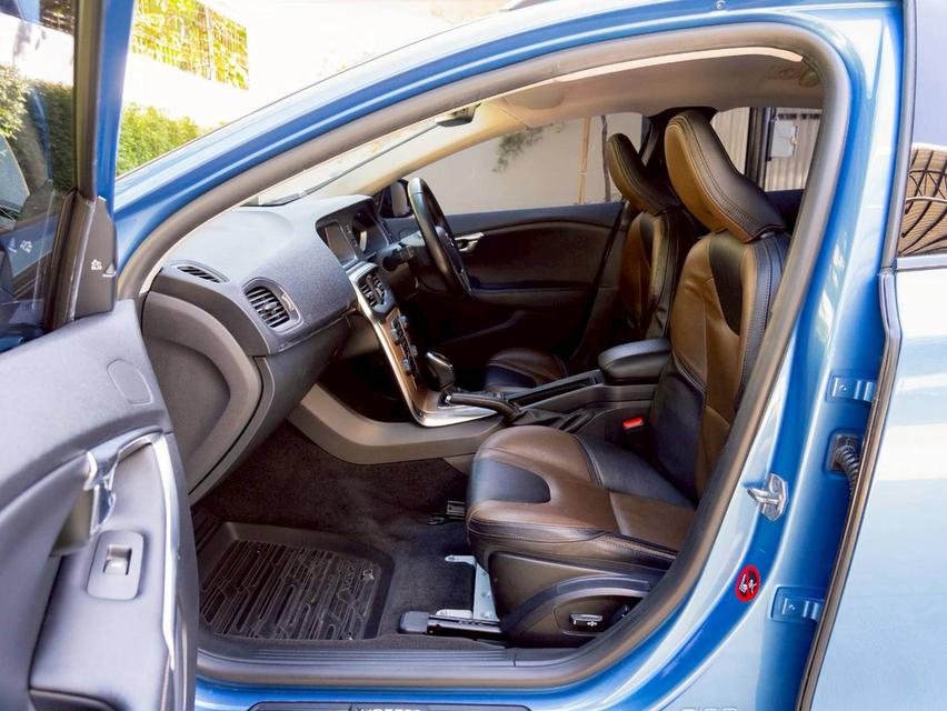 Volvo V40 Cross Country ปี17 รูปที่ 15
