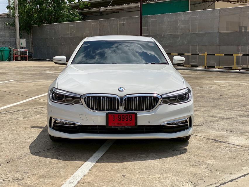 รหัสรถ PBG9999 BMW530e Luxury 2018 สีขาว 18