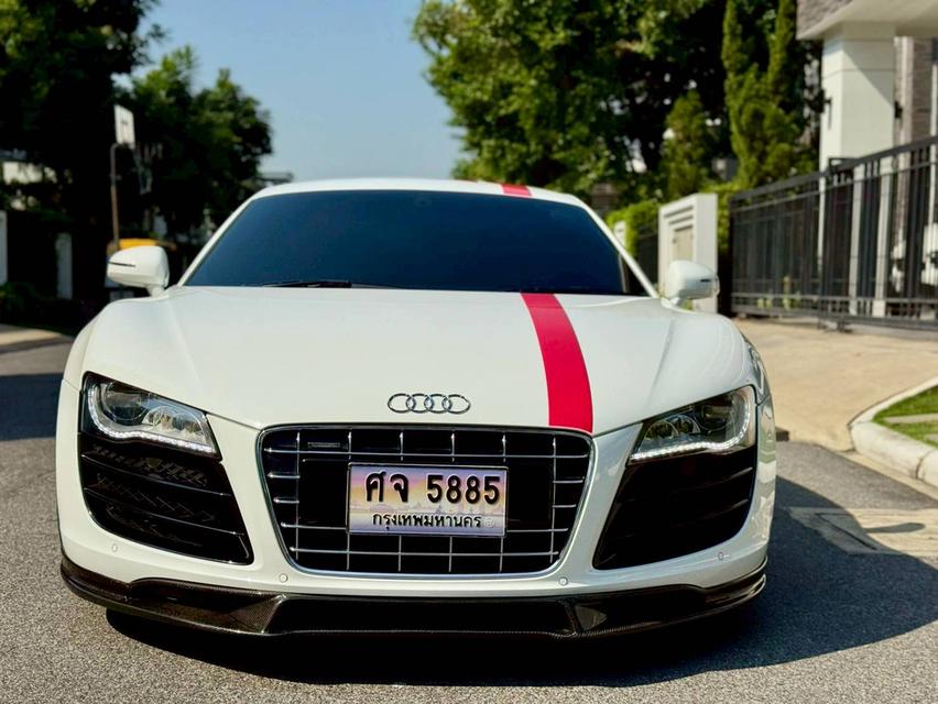 Audi R8 V10 5.2 FSI quattro 2012 รถสปอร์ตซุปเปอร์คาร์ มาพร้อมของแต่งเพียบ 2