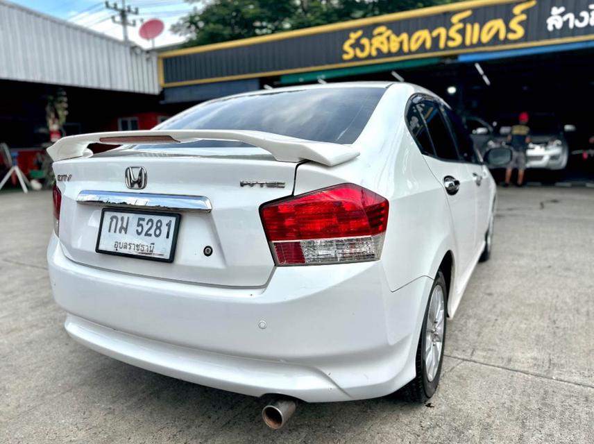 ขายรถเก๋งสีขาว Honda City ปี 2010 3