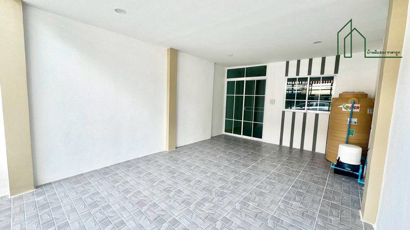 หมู่บ้านฉัตรณรงค์วิลล่า 3 ถ. ลำลูกกา ซ. เปียร์นนท์ ใก้ลสถานีรถไฟฟ้าคูคต  2