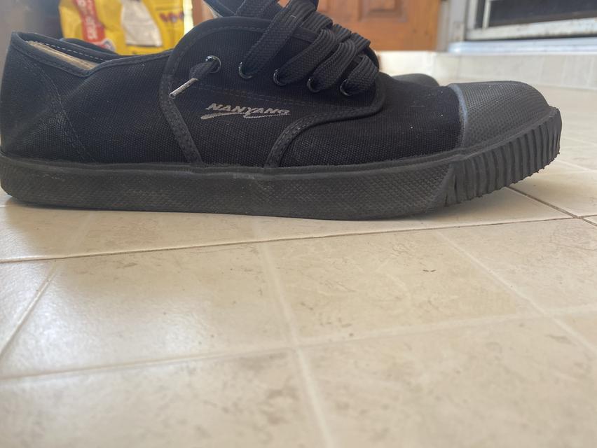 รองเท้านักเรียนสมัยสุโขทัย 2