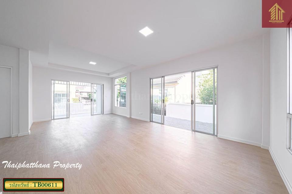 ชลลดา สุวรรณภูมิ ลาดกระบัง54 4