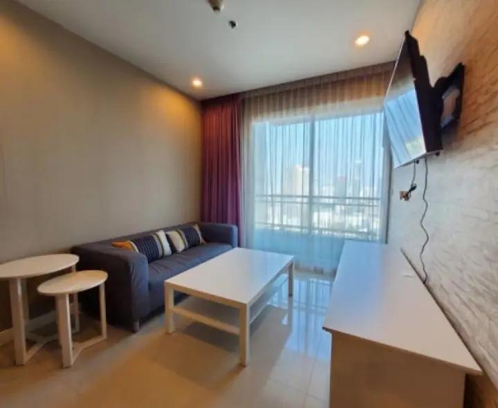 ขายด่วน Circle Condominium 2