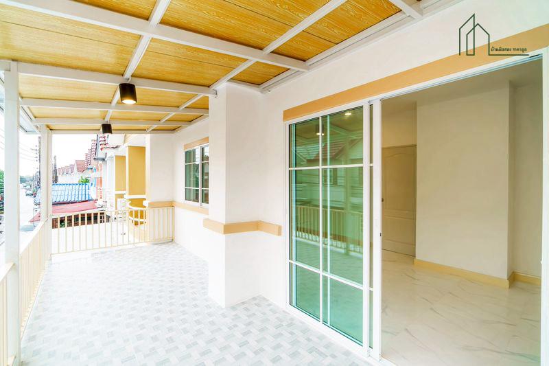 ทาวน์เฮ้าส์รีโนเวทใหม่เอี่ยม หมู่บ้านบัวทอง 4 ฟรีค่าโอน  12