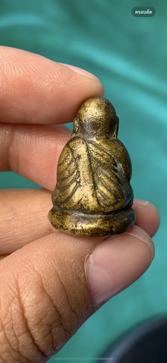 รูปหล่อหลวงพ่อเงินพิมพ์ขี้ตา 3