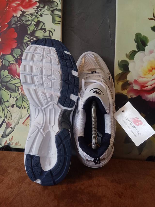 ืnew balance นิวบาลานซ์ 530 (เบอร์ 39) ขนาดความยาว 24.5 cm. เบอร์ 38 ใส่ได้พอดี งานมือหนึ่ง รูปที่ 6