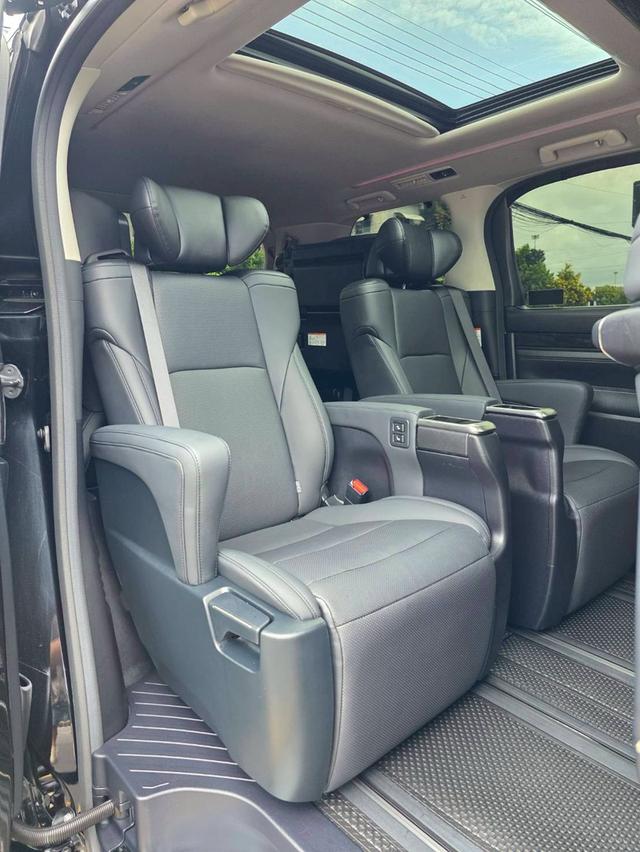 Toyota ALPHARD 2.5SC PACKAGE สีดำ ปี 2021 ไมล์ 50,000 กม.  12