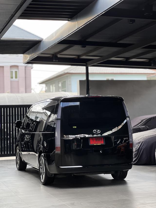 Hyundai Staria SLE 13