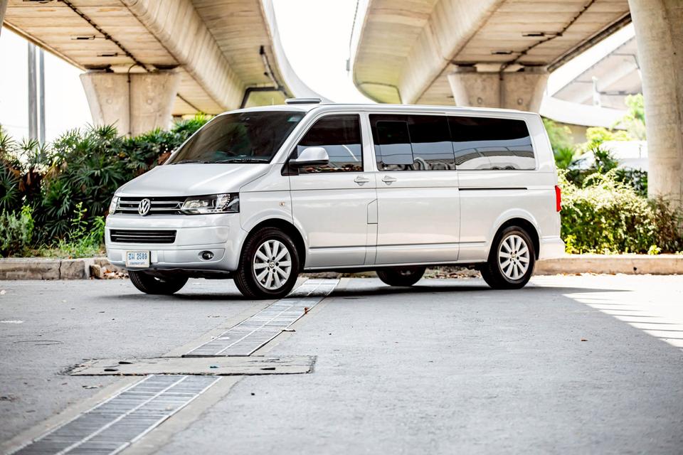 VOLKSWAGEN CARAVELLE 2.0 TDI ดีเซล 2013 สีเทา ประตูไฟฟ้า รูปที่ 9