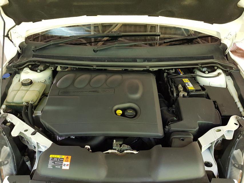 ขายรถบ้าน Ford Focus 2.0 TDCI  Hatchback Diesel สีขาวมุก ตัวTOP ปี  2011   2