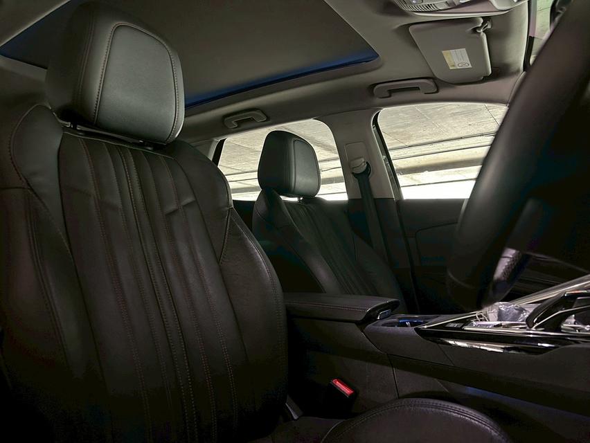 Peugeot 3008 1.6 Turbo Allure 2022  11