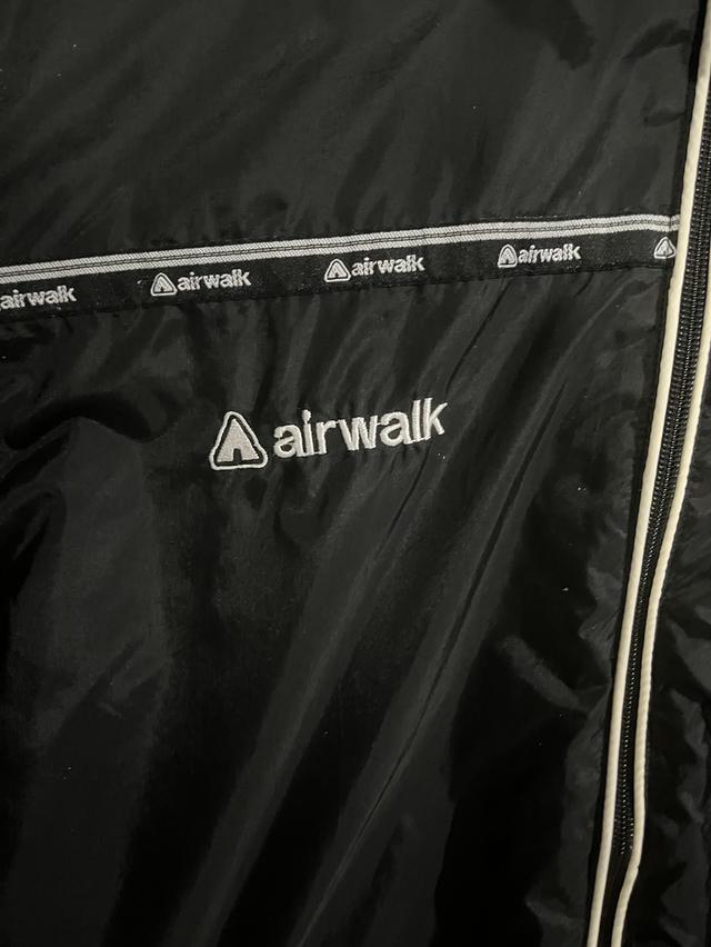 เสื้อแบรนด์กันลมairwalk 2