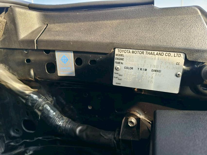 TOYOTA FORTUNER 2.4 V 4WD ปี 2019  16