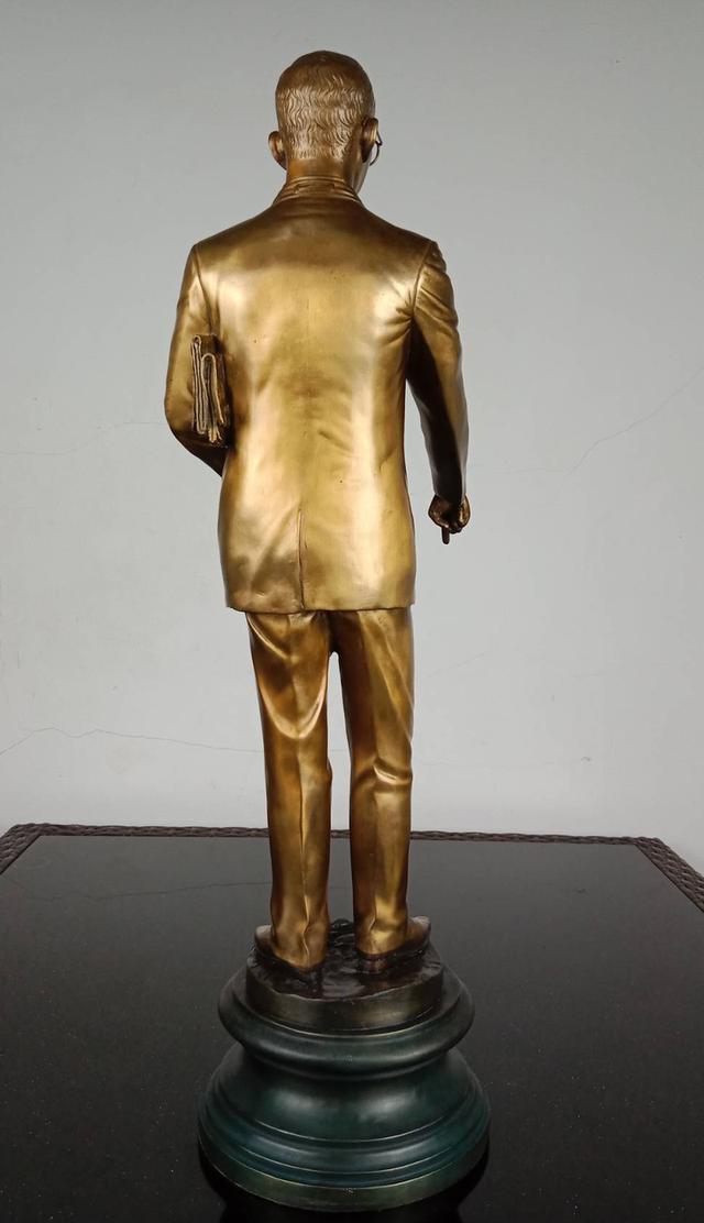 624.พระบรมรูปหล่อในหลวงรัชกาลที่ 9 พระบาทสมเด็จพระปรมินทรมหาภูมิพลอดุลยเดช พระบิดาแห่งนวัตกรรมไทย 11