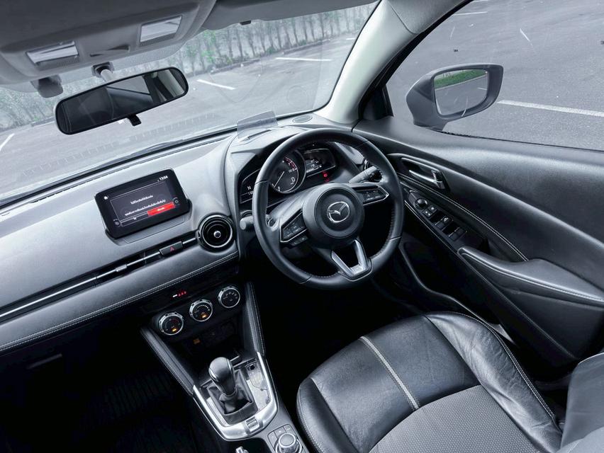 MAZDA 2 1.3 Sport S Leather เกียร์ Auto สีขาวมุกพรีเมียม (Snowflake White Pearl) ปี 2022 แท้ 14