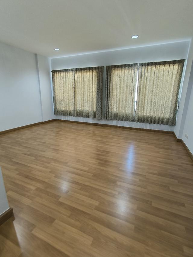 ให้เช่าบ้านกลางเมือง พระราม 3 สุขสวัสดิ์ ทาว์โฮม 3 ชั้น ม.บ้านติดถนนใหญ่ ติด โฮมโปรสุขสวัสดิ์ รีโนเวทใหม่ 20