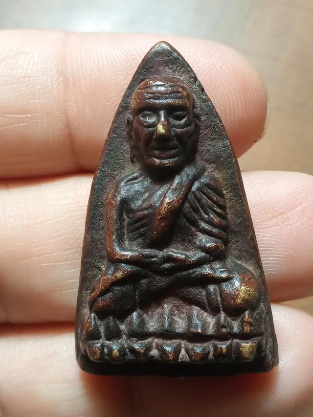 หลวงปู่ทวดพิมพ์Aสวยๆเก่าๆบ้านๆจ้ามีองค์เดียว