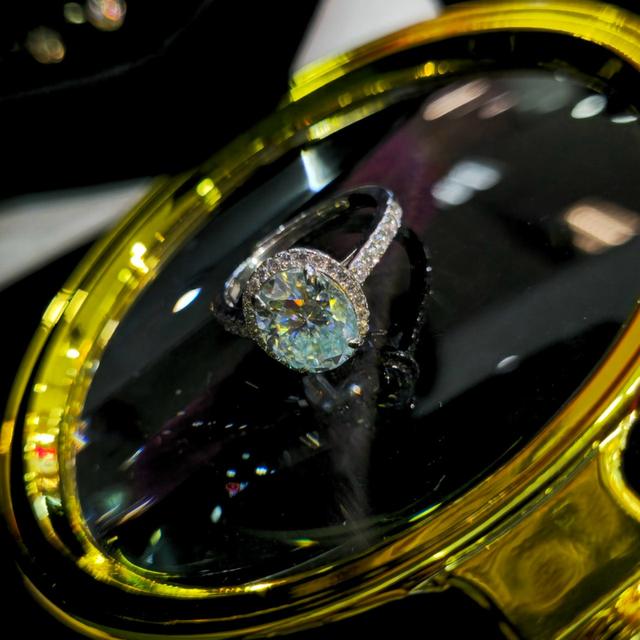 กำไลเพชร เพชรเรียบหรู ดูเเพง เพชรงาม เพชรแท้ -ปุอามี่ Diamond Lap Rama2