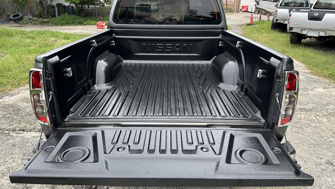 Nissan navara 2.5 SE