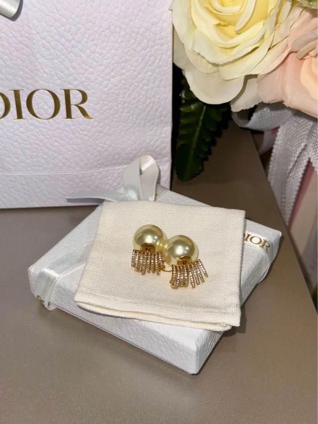 Dior Cascade Pearl Earrings 2