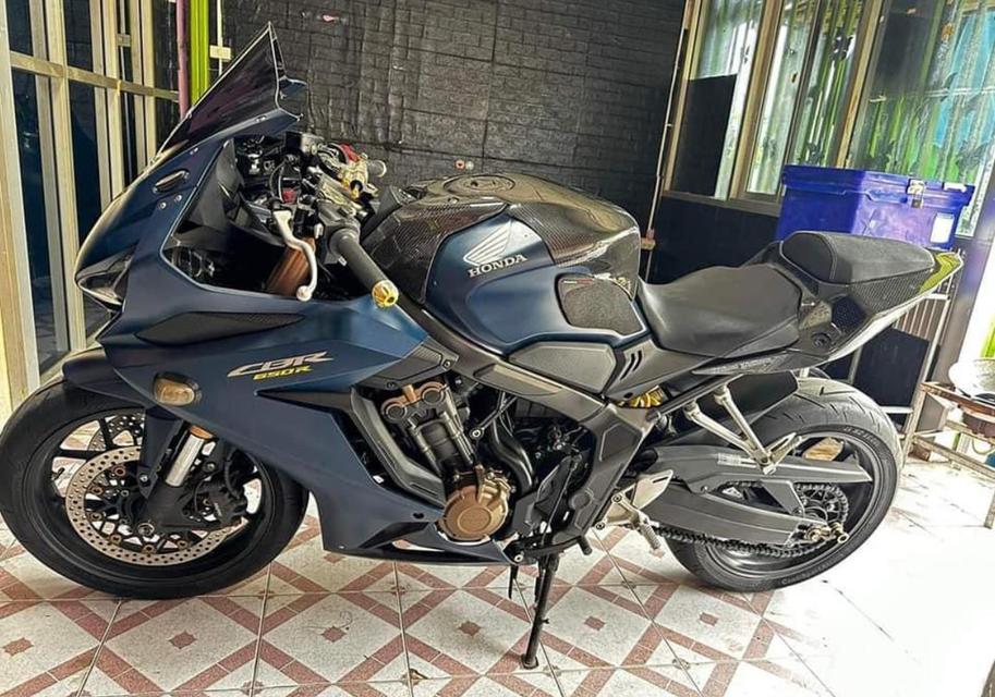  Honda CBR 650 สีน้ำเงิน 3