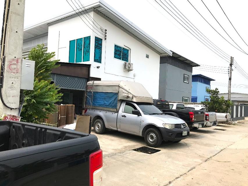 ขายโรงงาน โกดังพร้อมออฟฟิศ ขนาด 600 ตรม. สร้างเต็มพื้นที่ ขายพร้อมเครื่องจักร ลาดหลุมแก้ว ปทุมธานี